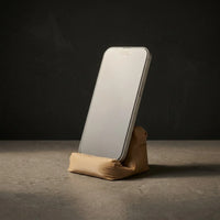 3CHIC The Sofa phone stand in Wood plant-based PLA, Phone size