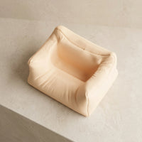3CHIC The Couch phone and earbuds stand in Skin plant-based PLA, made in Dubai