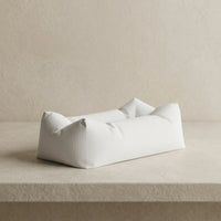 3CHIC The Lounge phone stand in White plant-based PLA on a desk