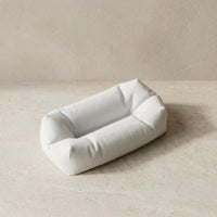 3CHIC The Lounge phone stand in White plant-based PLA, side view