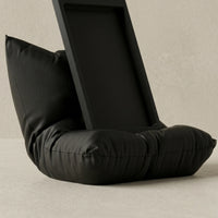 3CHIC The Pillow phone stand in Black plant-based PLA on a desk