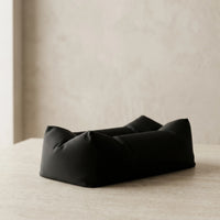 3CHIC The Lounge phone stand in Black plant-based PLA, close-up detail