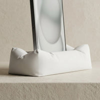 3CHIC The Lounge phone stand in White plant-based PLA, close-up detail